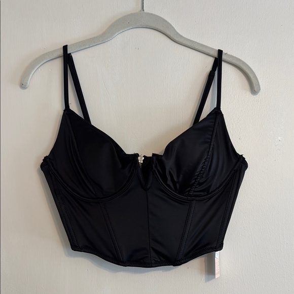 Black Cupped Silky Corset Crop Top - Picture 2 of 4